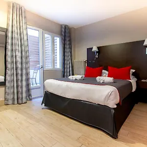 *** فندق ميجني أوبرا مونتمارتر فرنسا
