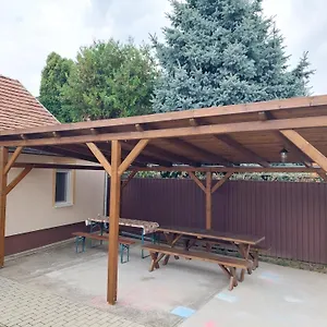 https://otthon-apartman.hotels-hajduszoboszlo-hungary.com